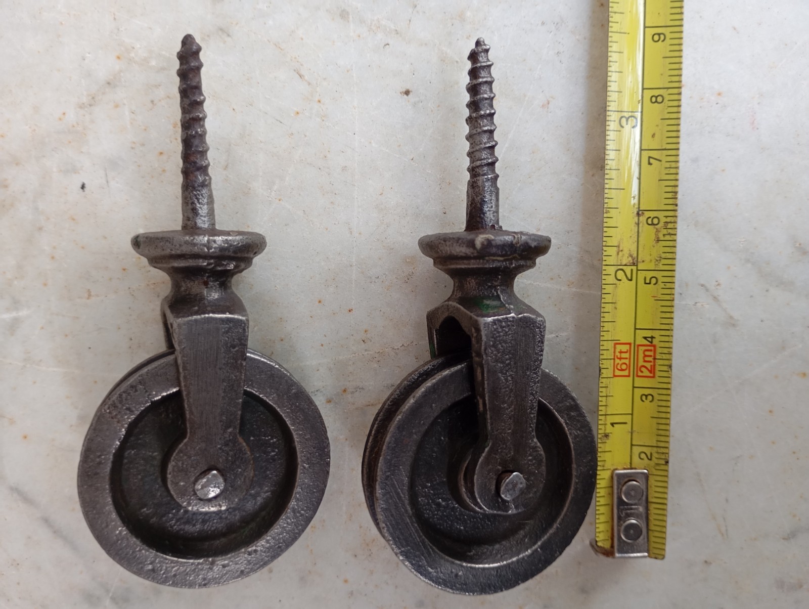 Vintage Iron Strong Pair Pulley With Screw Ceiling or Wall Mount Lamp Sconce