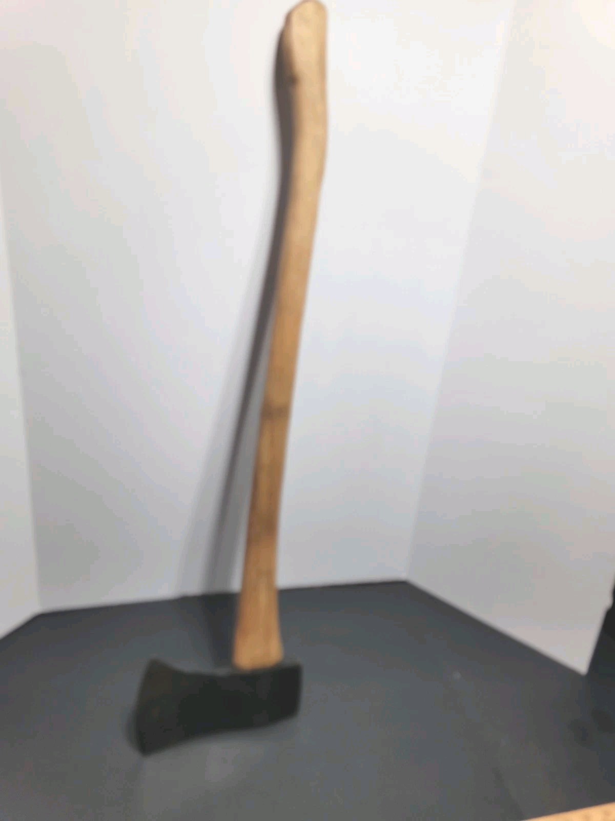 Handy Seldom Used 35″ Collins USA 3 lb-5 oz Michigan Pattern Single Bit Axe