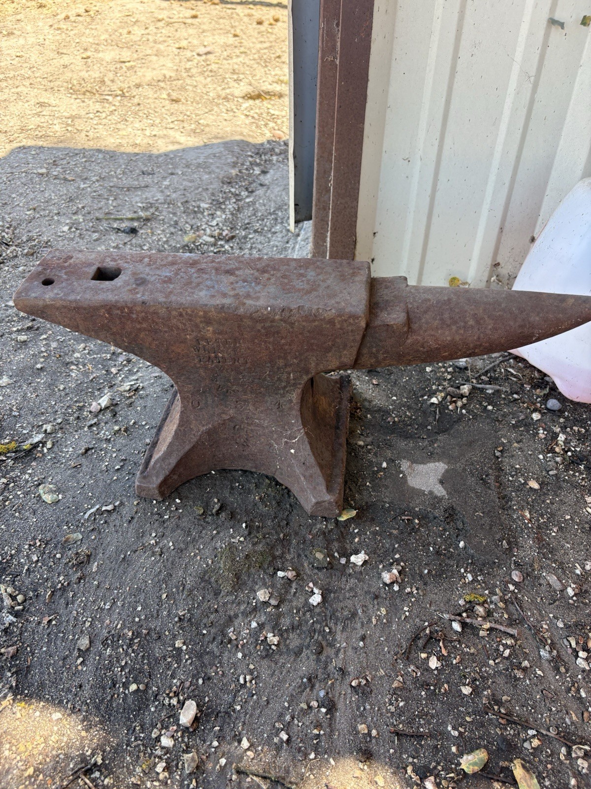 88 lb Peter Wright Anvil (0-3-4-C)– Solid Wrought