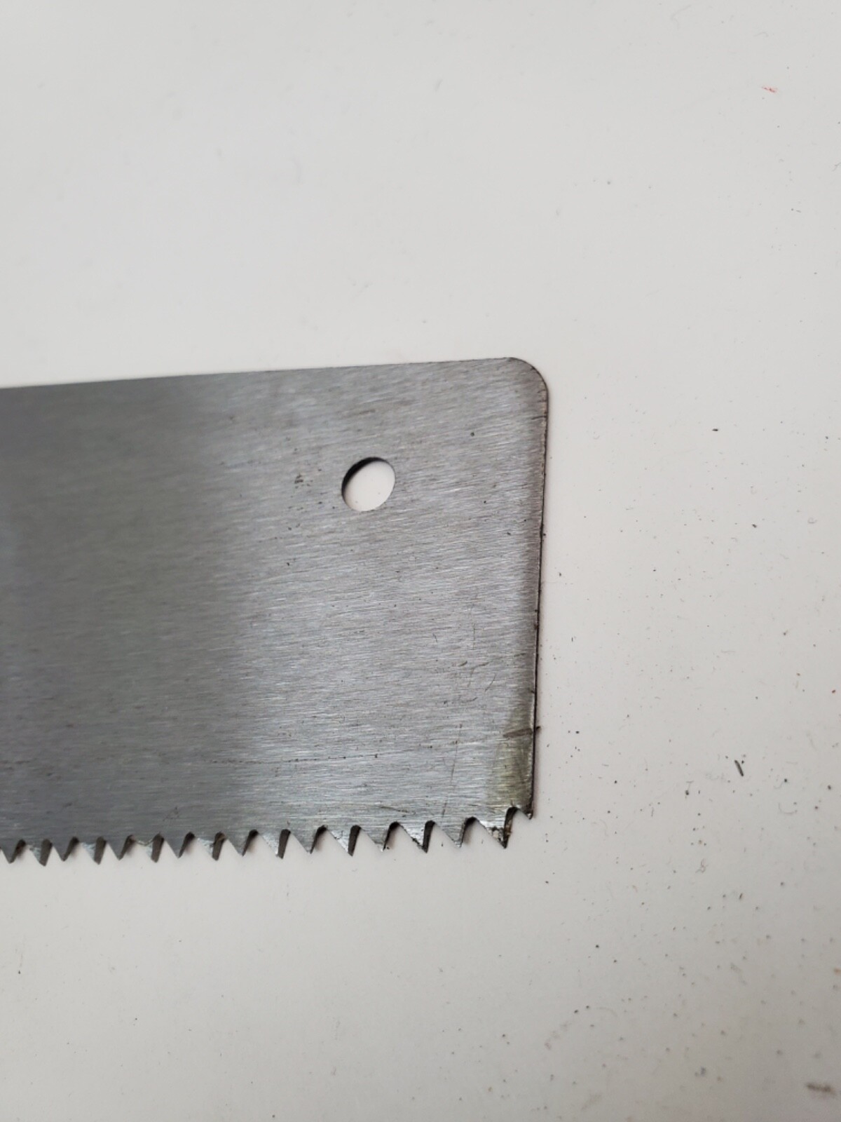 Vintage DISSTON D-23 8-Point Crosscut Carpentry Handsaw Chrome Nickel Steel 26″