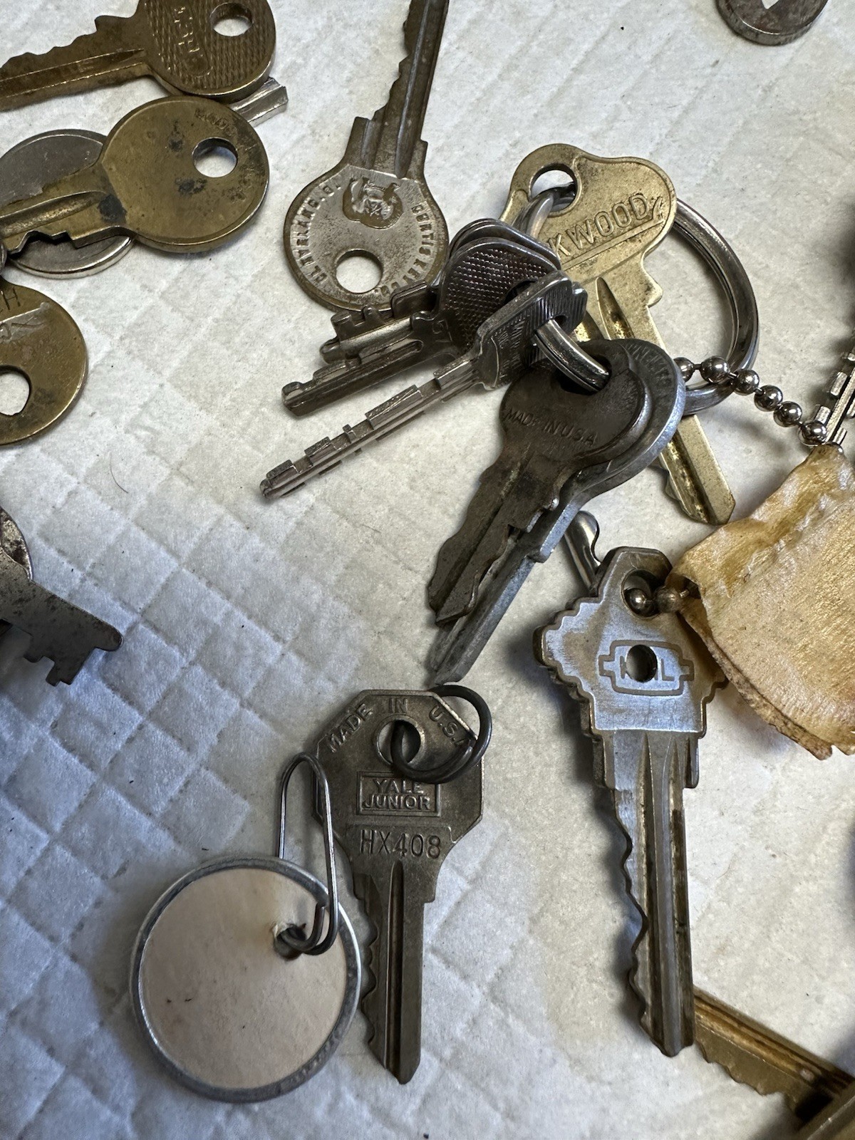 Almost 5 Pounds Old Vintage Keys Padlocks Fobs – Various Types
