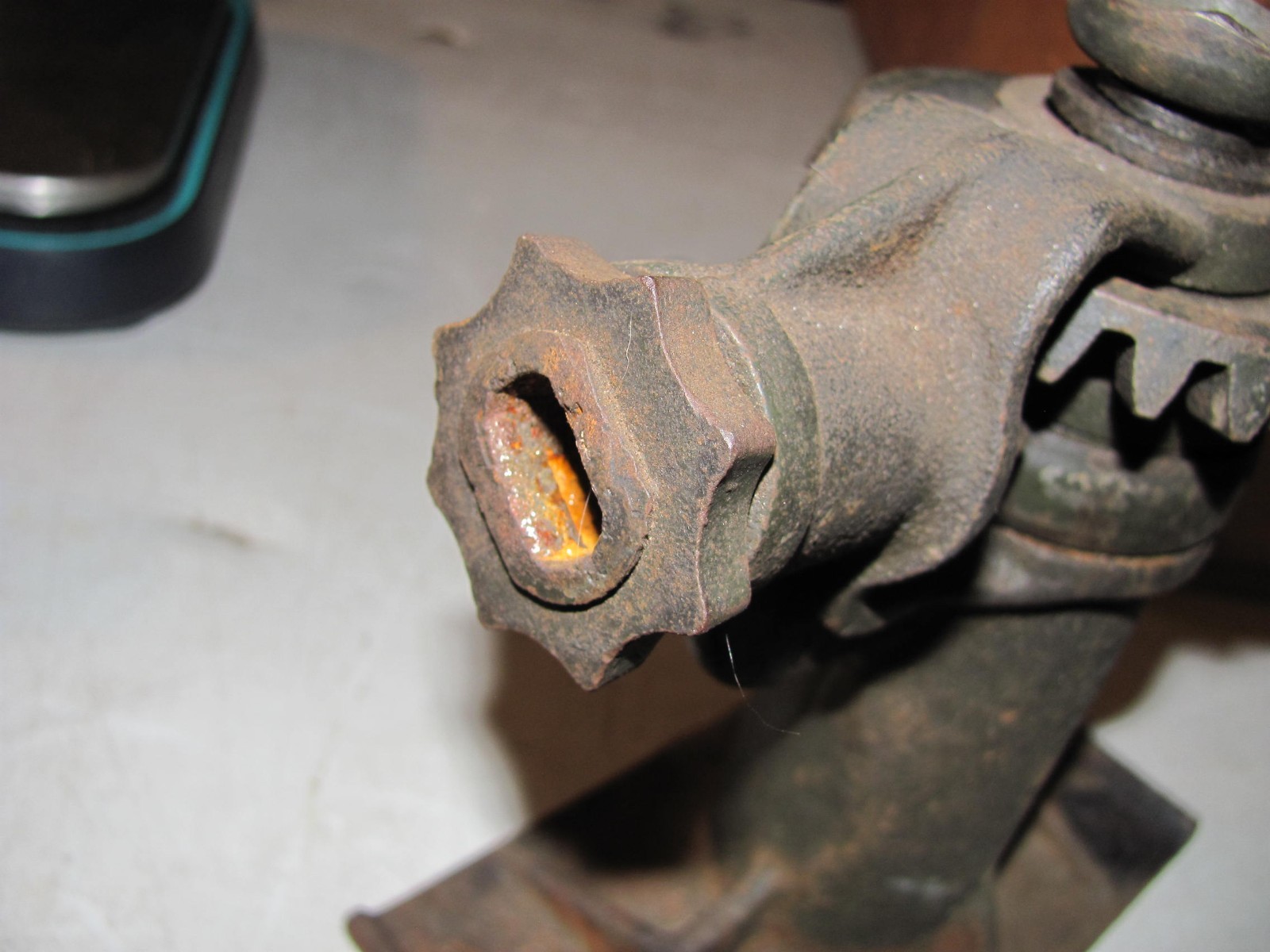 Vintage cast Iron screw jack Auto Specialties. SJ1280, # 969.