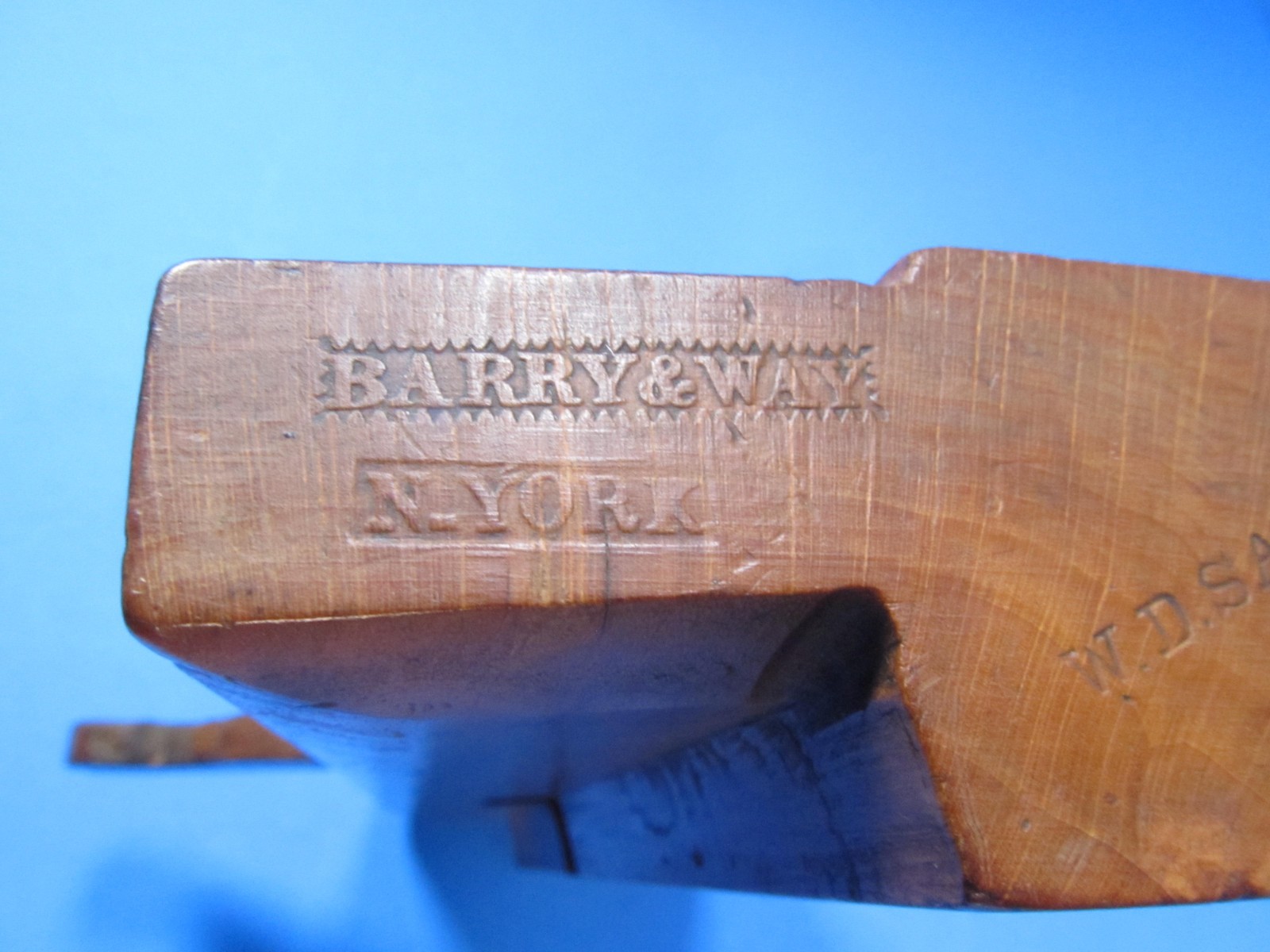 Barry & Way New York City boxed 1/2 side bead wood molding plane apple wood body