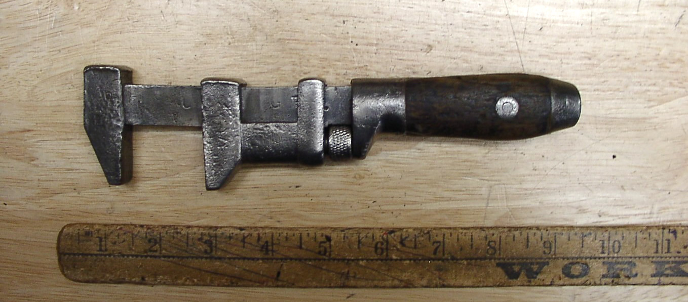 Antique Coes Perfect Handle Monkey Wrench,8-7/16″,With 1-7/16″ Capacity,VGC,L@@K