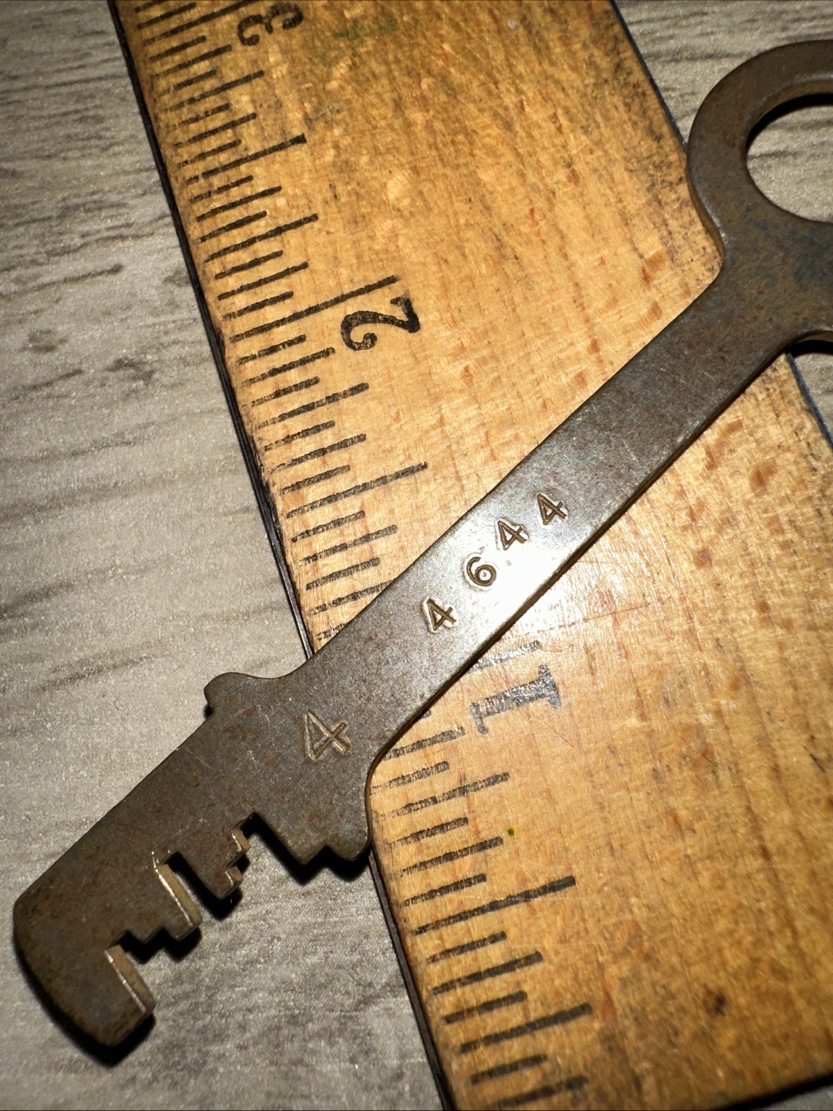 Antique Flat Skeleton Key 4 4644 Unique Head Design!