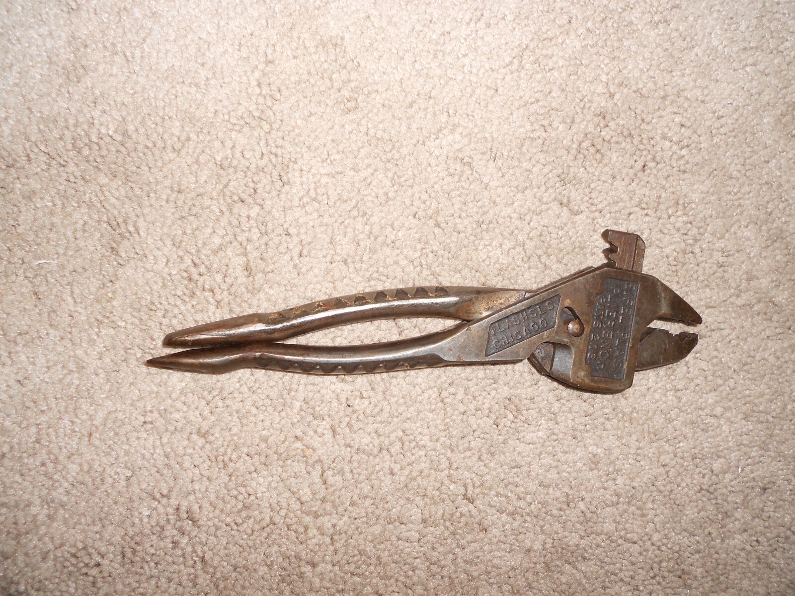 Vintage Antique Solid plierench Eifel flash chicago Tool Ball