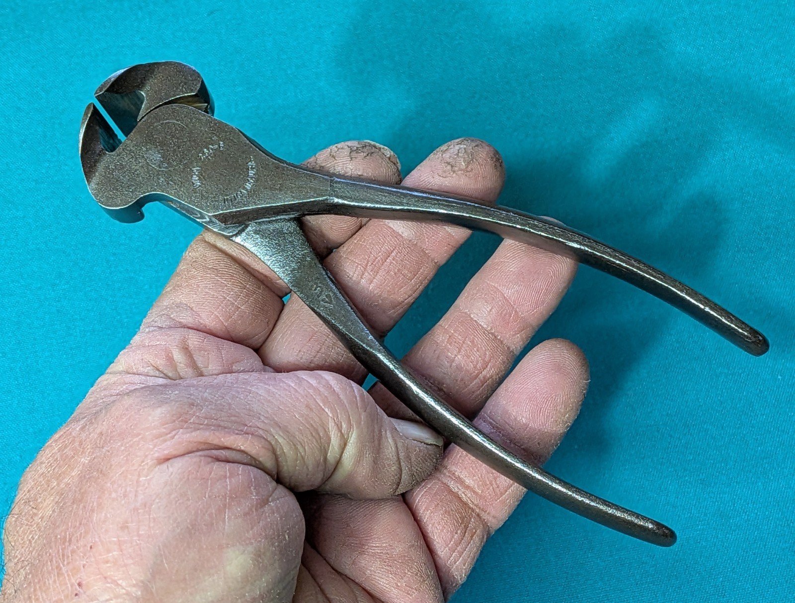 UTICA TOOLS No. 260-6″ Lubring End Cutting Nippers Pliers Damaged