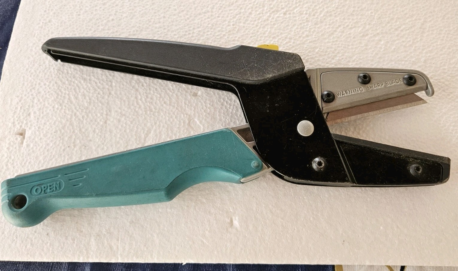 WOLFCRAFT EASY CUT UTILITY CUTTER TOOL, MADE IN GERMANY CUTS “Almost Anything”