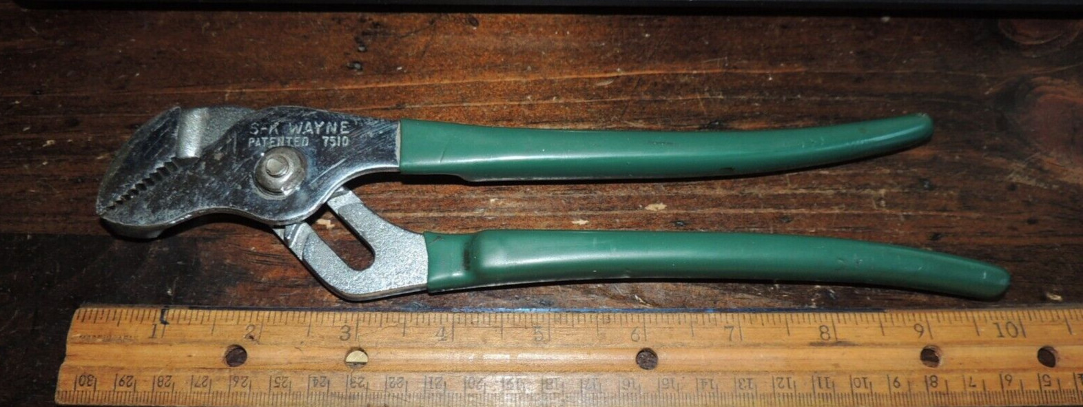 9-1/2″ S-K WAYNE 5-POSITION TONGUE & GROOVE WATER PUMP PLIERS 7510 GREEN HANDLE