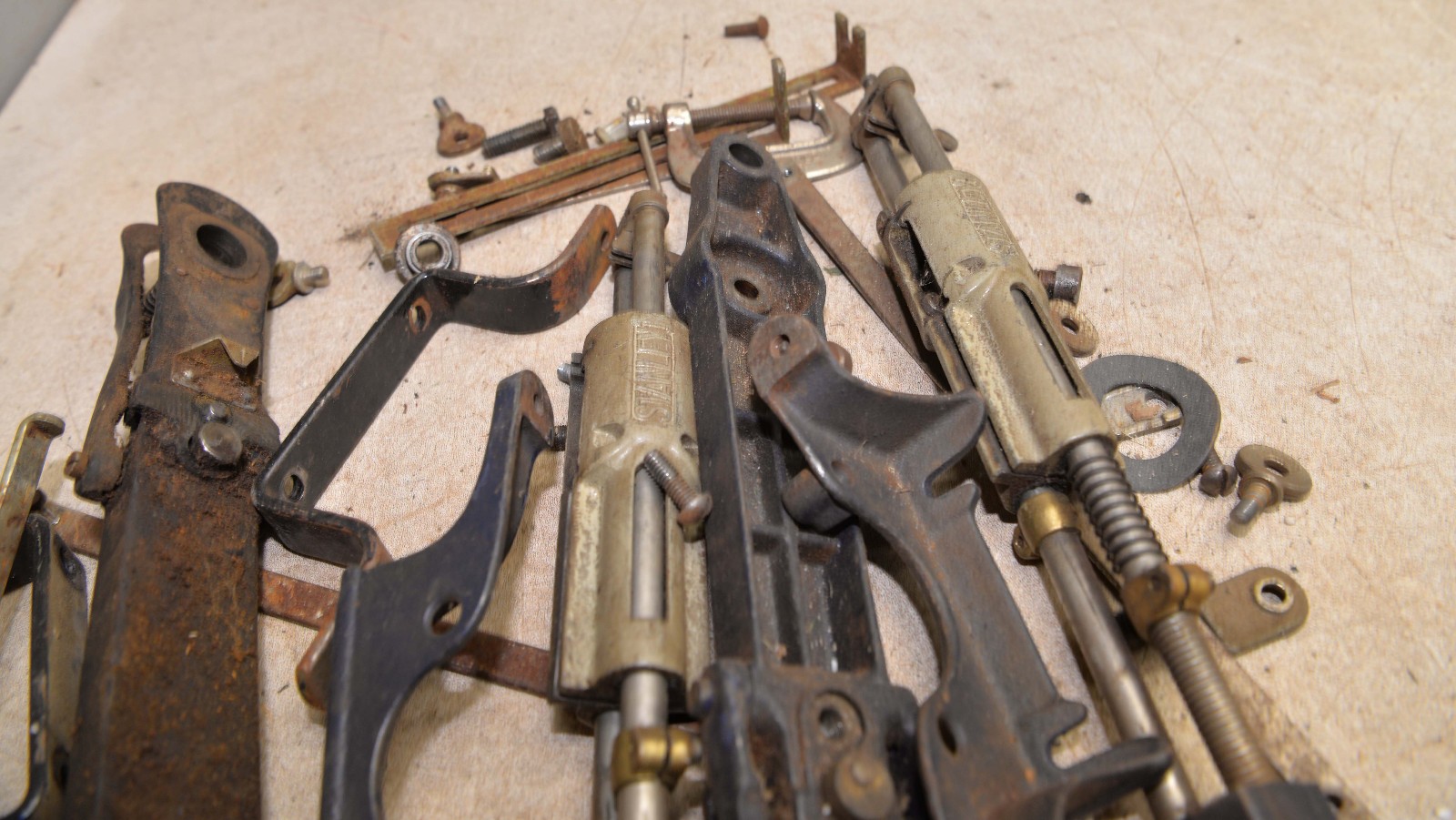 Cast iron miter box parts Stanley # 358 & more guide hardware legs swivel lot M2