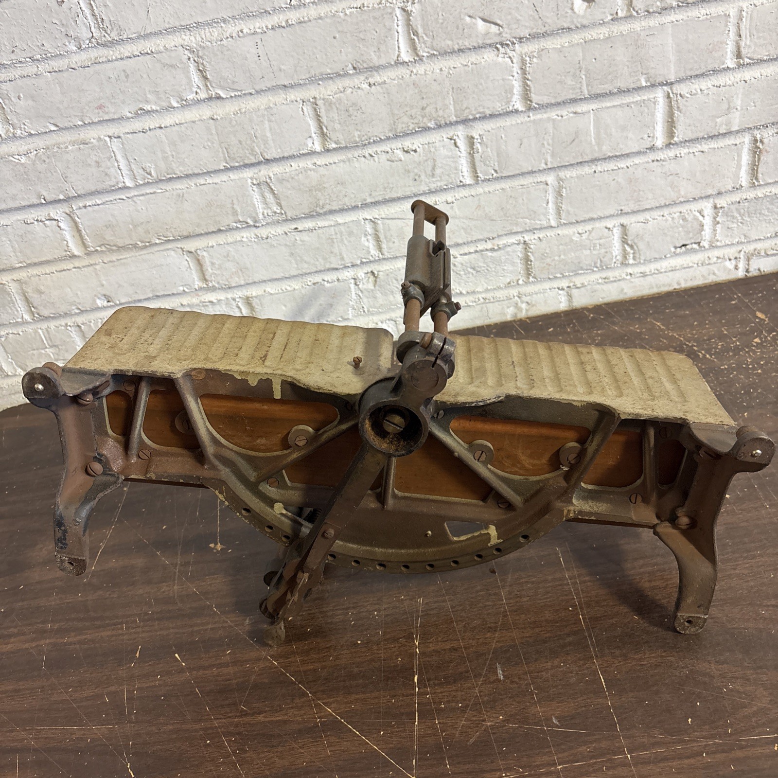 Early antique Stanley No 50-1/2 Mitre Saw Box Heavy Duty