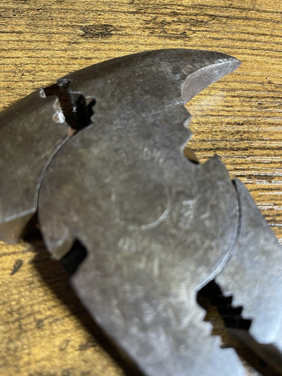 Vintage Utica 1932-10-1/4 Fencing Pliers,2-7/8″ Head