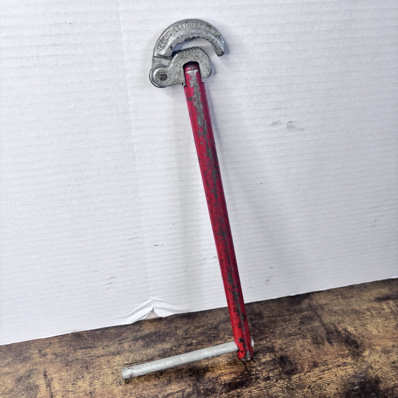 Vintage Speedy Basin Plumbing Wrench Tool Red 12” Spring Loaded Pivot Jaw VTG