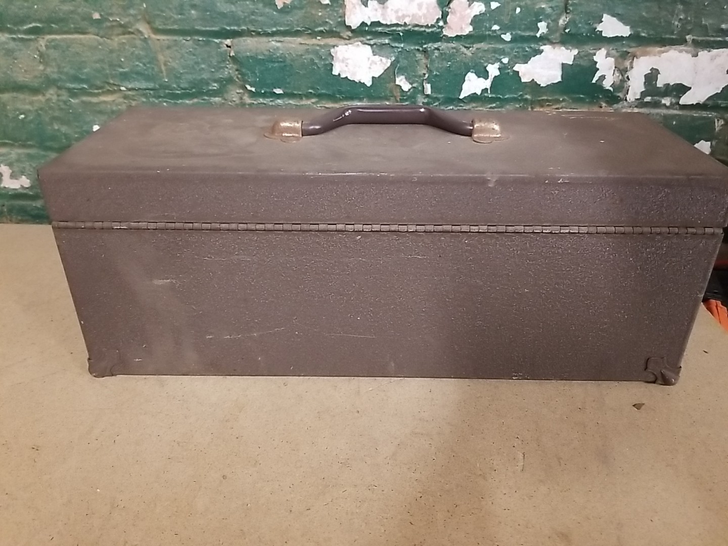 Vtg Kennedy Kits Cantilever Toolbox CS-19 Brown Exterior Green Tray 19x7x7