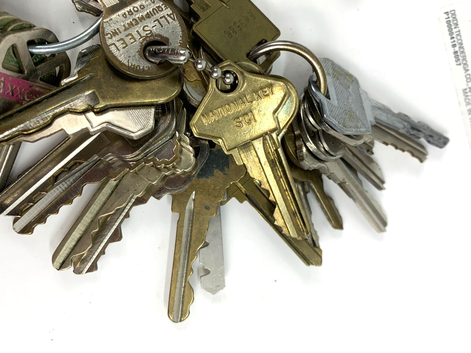 Assorted Lot of Misc Cut Keys 2.5 Pounds (LB) House Car Etc Craft Decor Metal