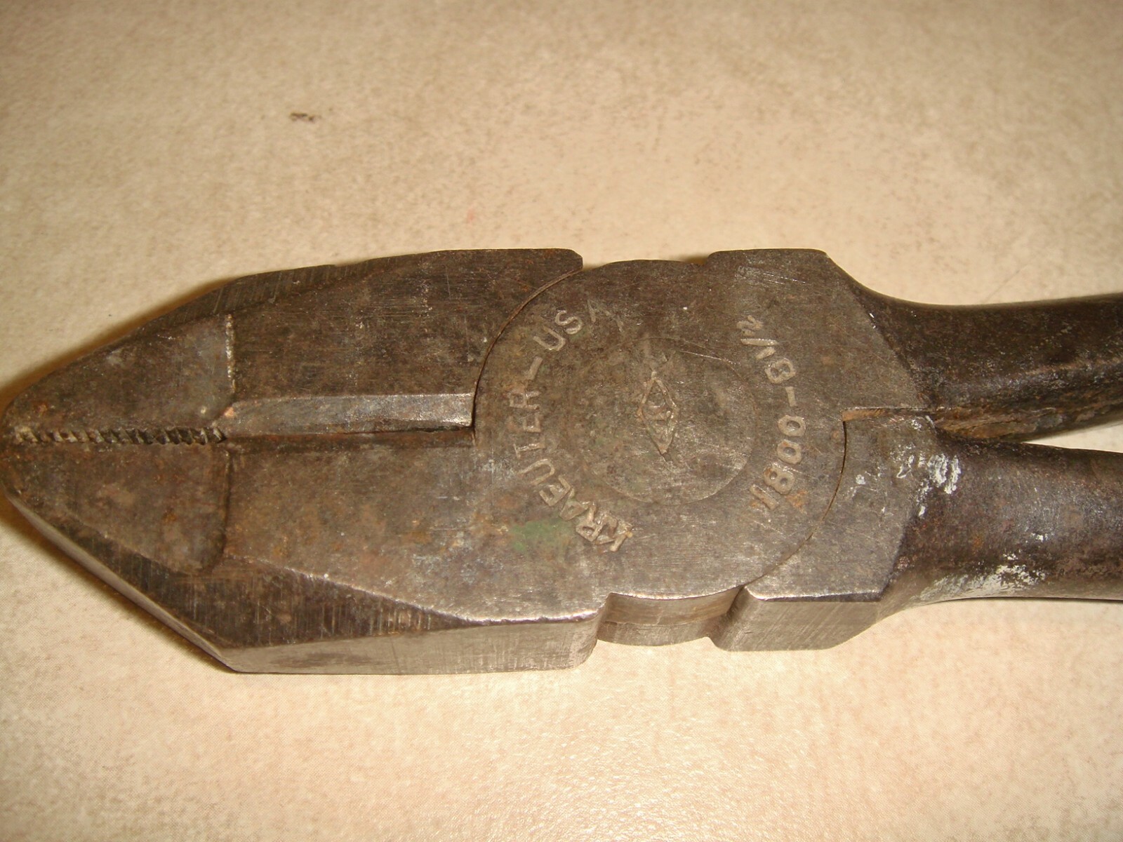 VINTAGE KRAEUTER 1800 8-1/2 USA LINESMAN HEAVY DUTY SIDE CUTTING PLIERS