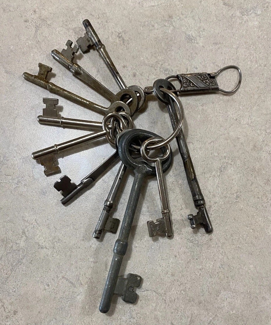 10 Skeleton Vtg Key Lot Asst. Keys Hardware World Portland San Francisco Key Tag