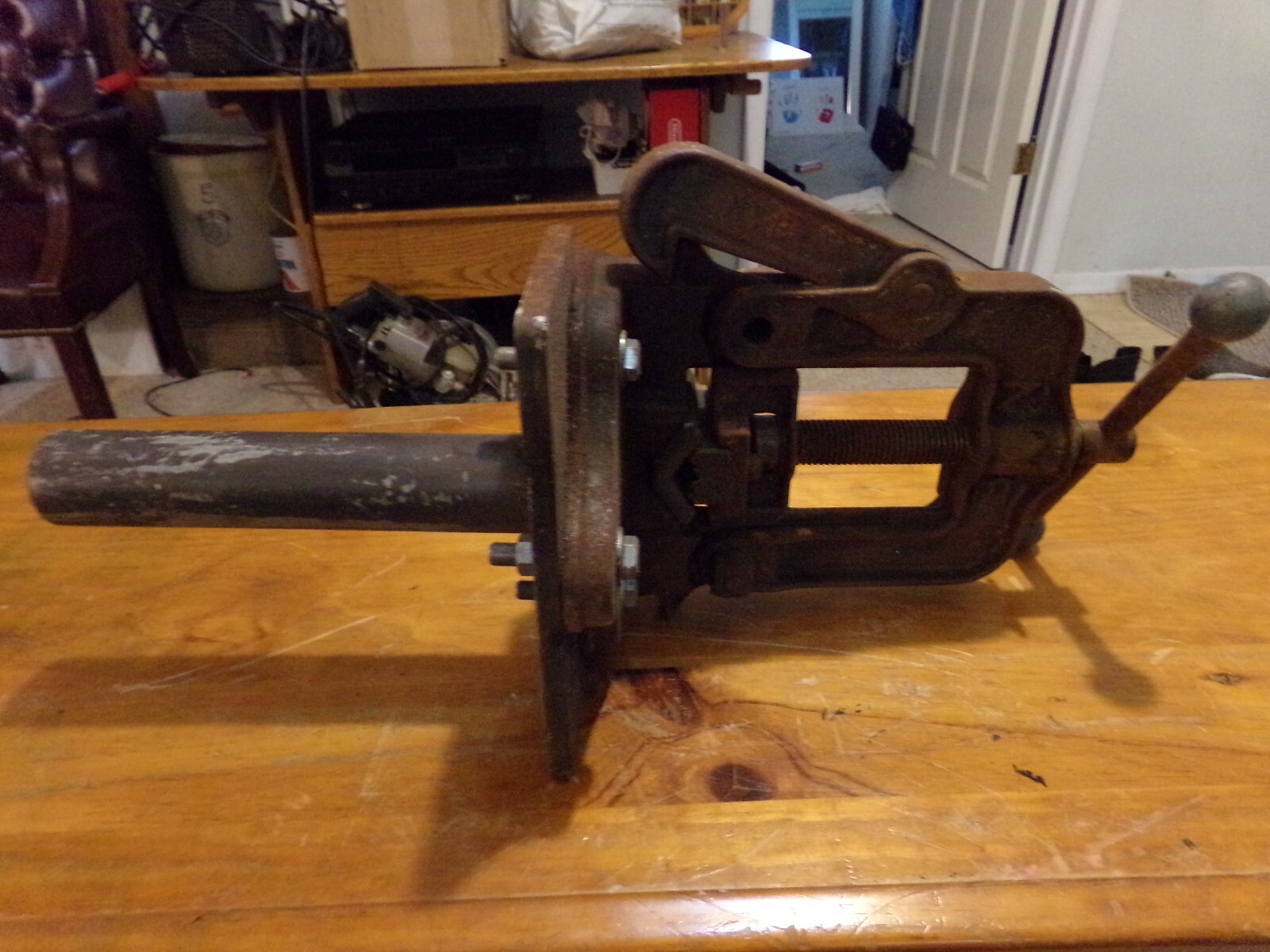NYE No 71 Pipe Vise Clamp 1/8”to 2″ Heavy Duty Solid Cast Iron Vintage Antique