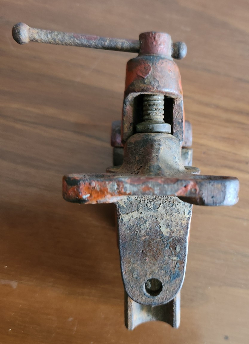 VINTAGE MINI BABY JEWELERS BENCH VISE ANVIL PAT. JUNE 16 1885 H & B Colton