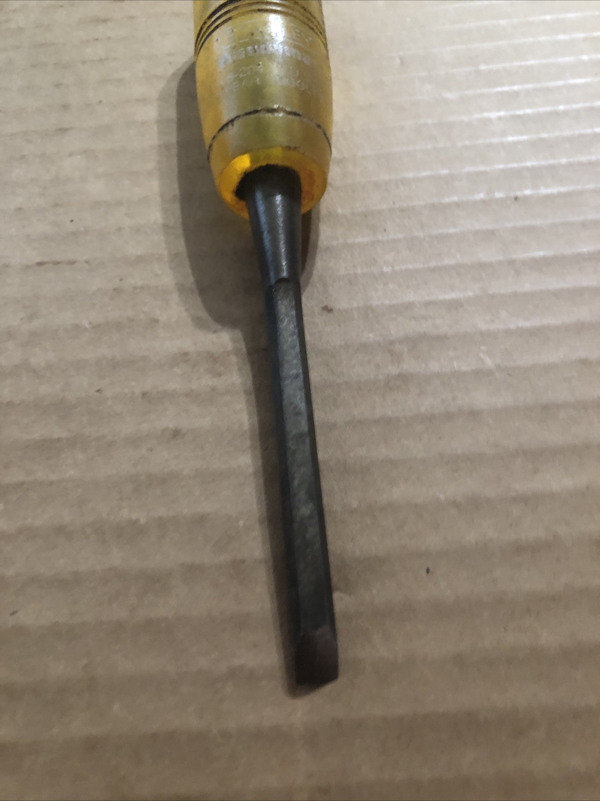 16-204 Vintage Stanley Handyman Wood working Chisel Tool 1/4″ USA,yellow handle