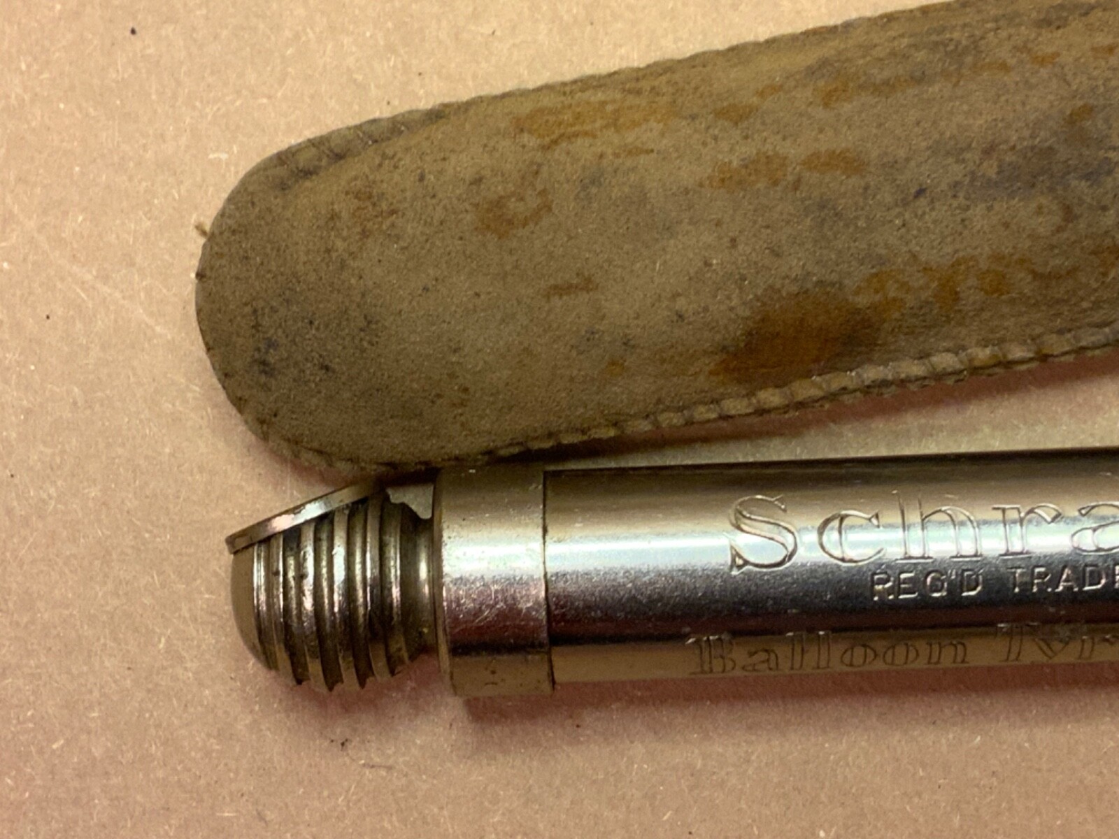 schrader balloon tyre gauge stamped PAT’D britain 238244/1924 chrome leather car