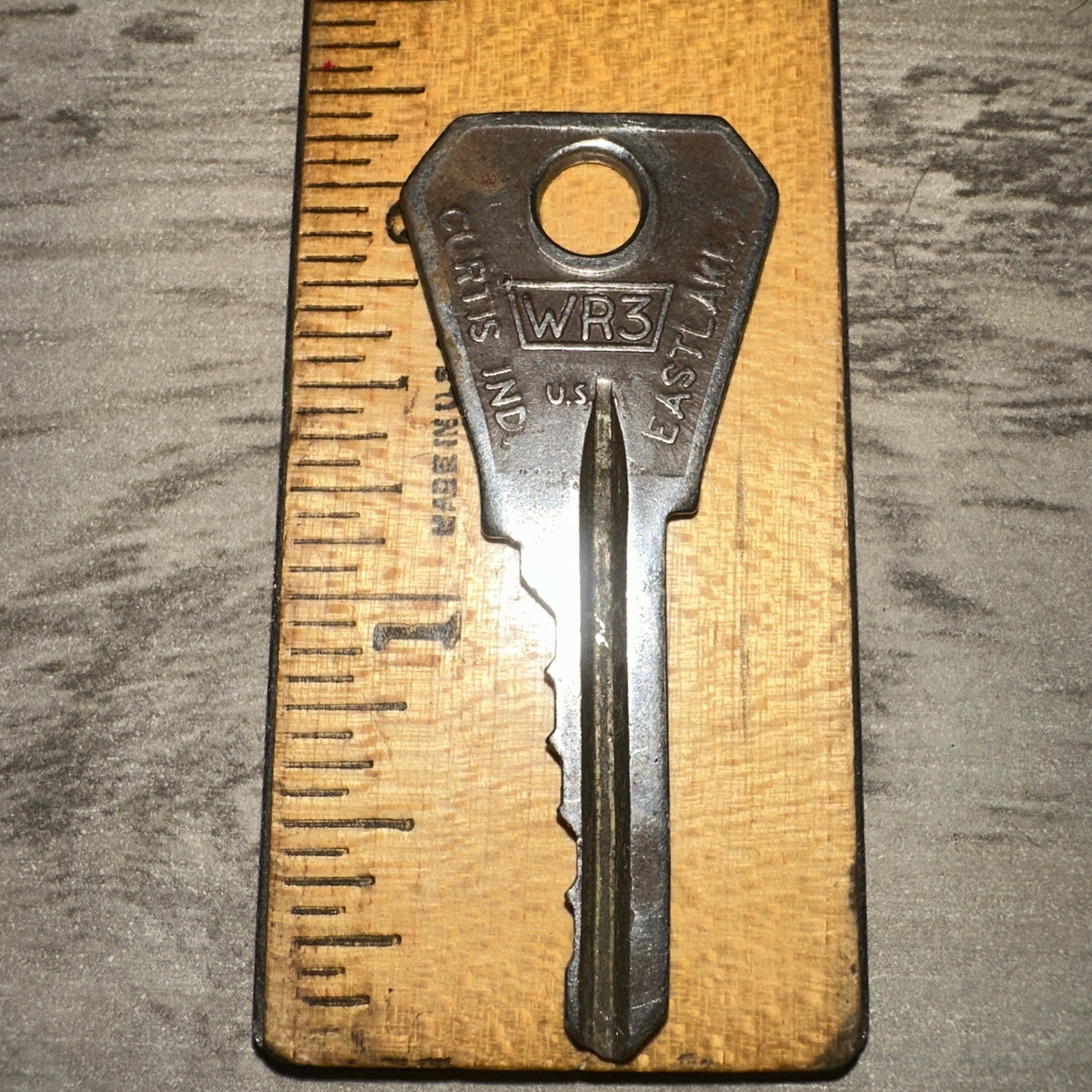 Vintage Curtis inc. Key #WR3 Eastlake