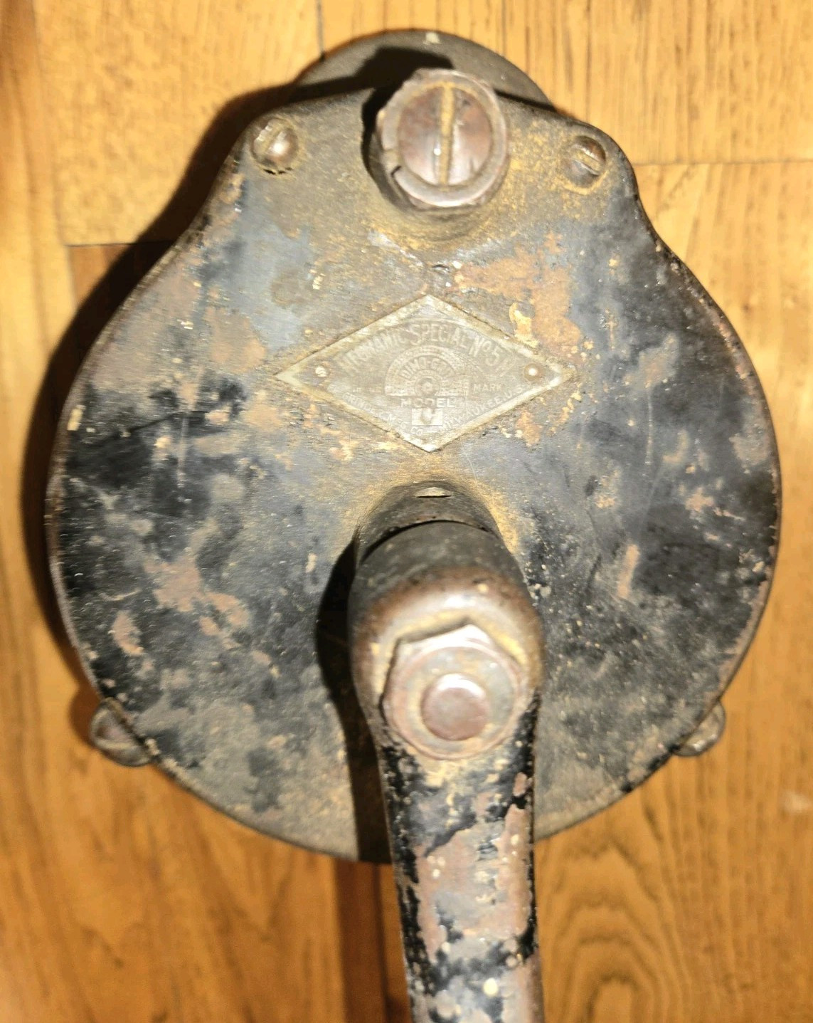 Vintage Luther Line Model 5M Mechanic Special Hand Crank Clamp Bench Grinder