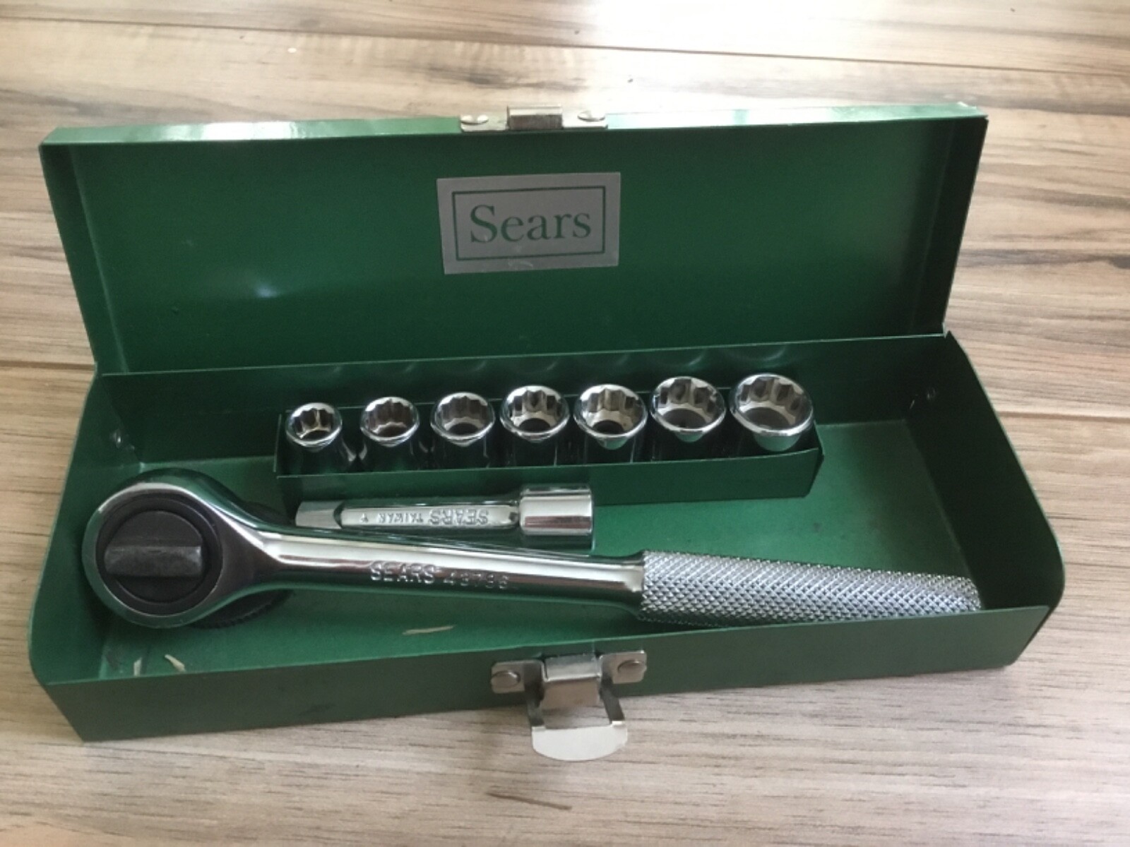 Vintage Sears 9 Piece Metric 3/8″ Drive 12-PT. Sockets in Metal Case Taiwan