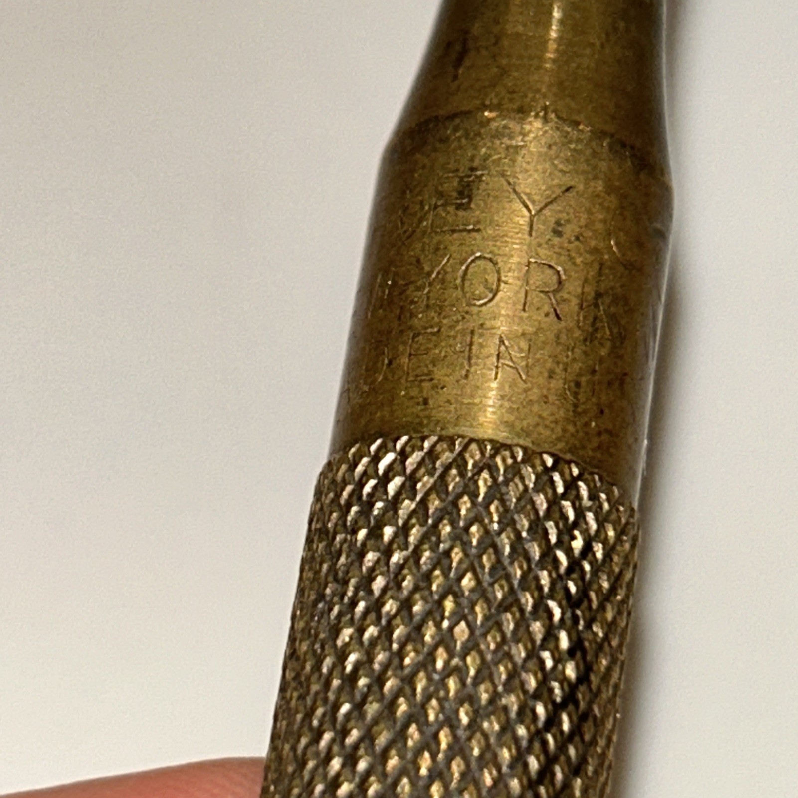 VINTAGE FREY 1950’s – 1960’s 4 IN 1 NESTING FLAT HEAD SCREWDRIVER SET