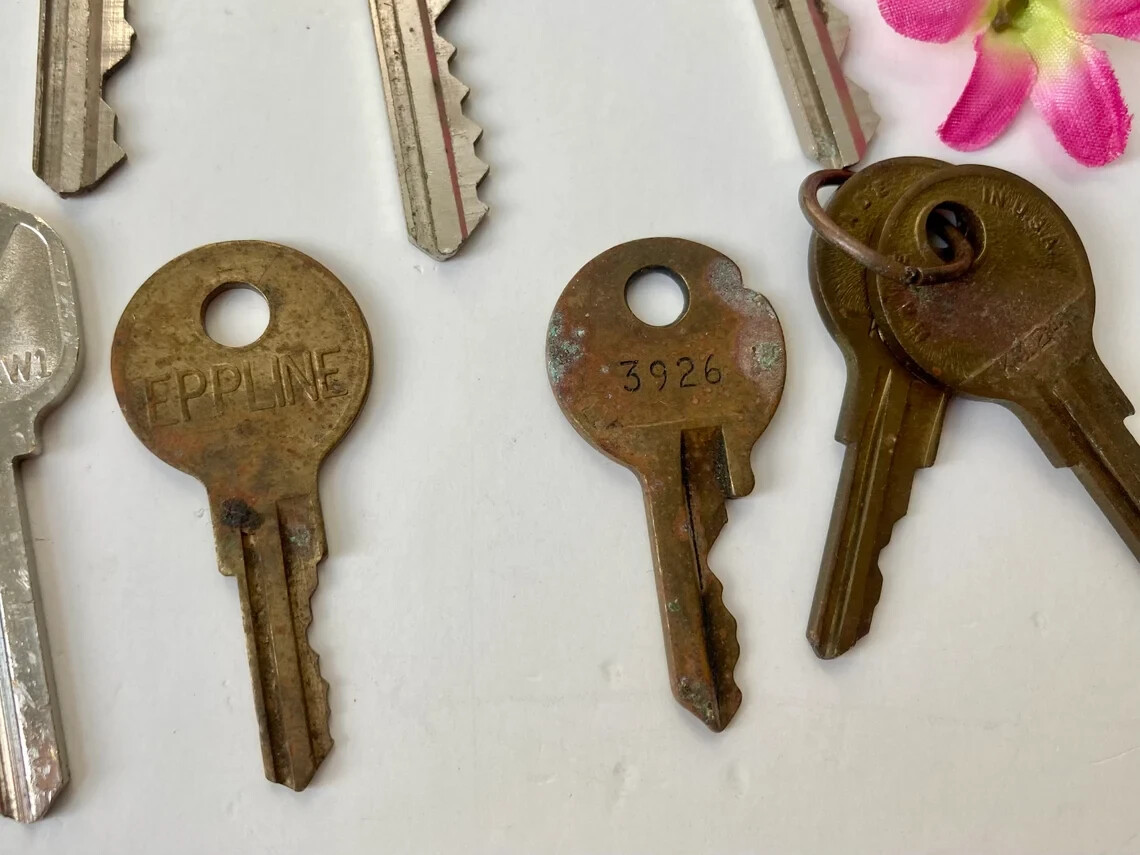 13 VTG Keys Crafting Used House Auto Car for Charms Journals Jewelry Making