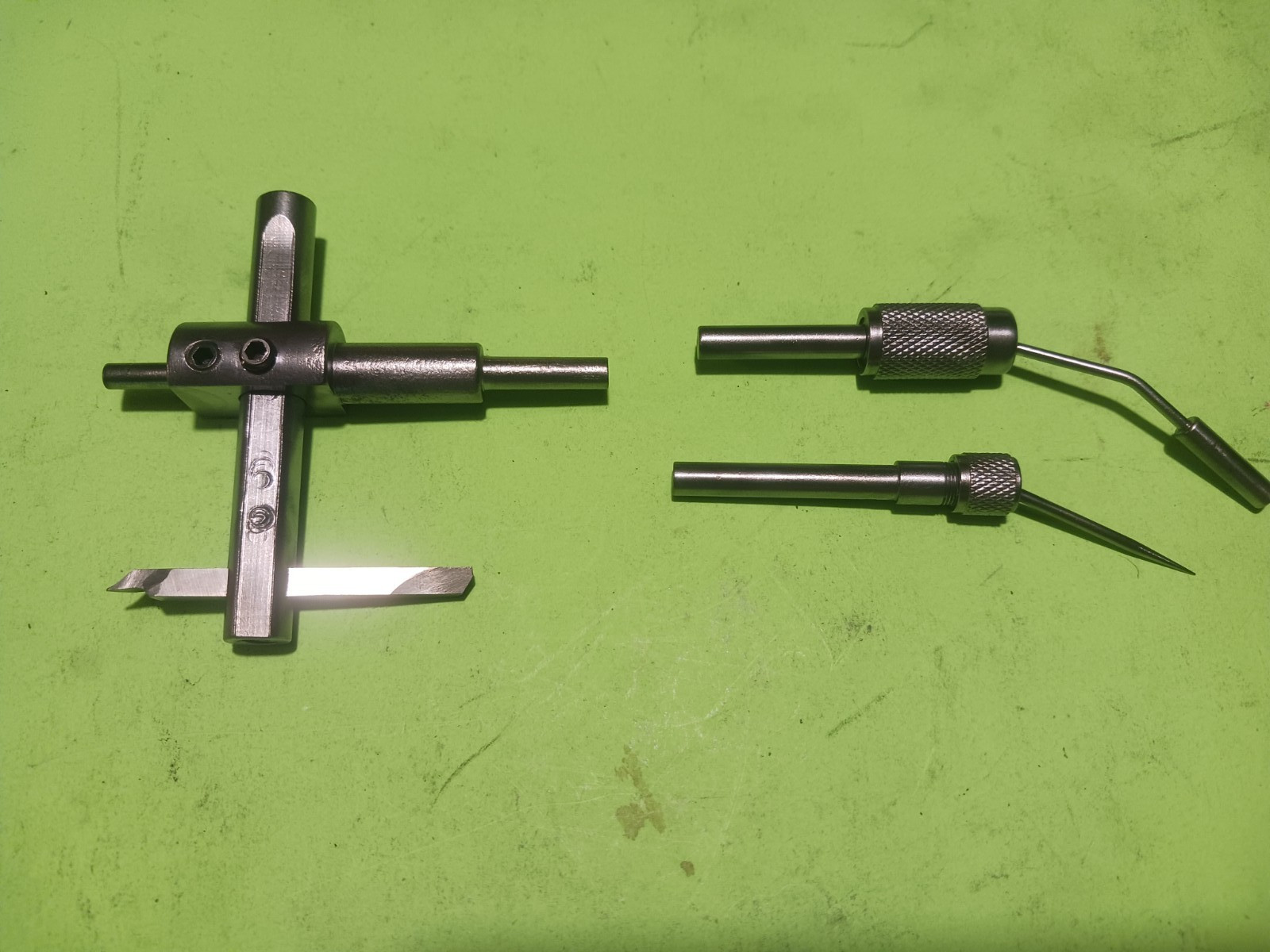 2 Wiggler Center Finder & Bit/cutter Machinist tools Lathe unmarked works great