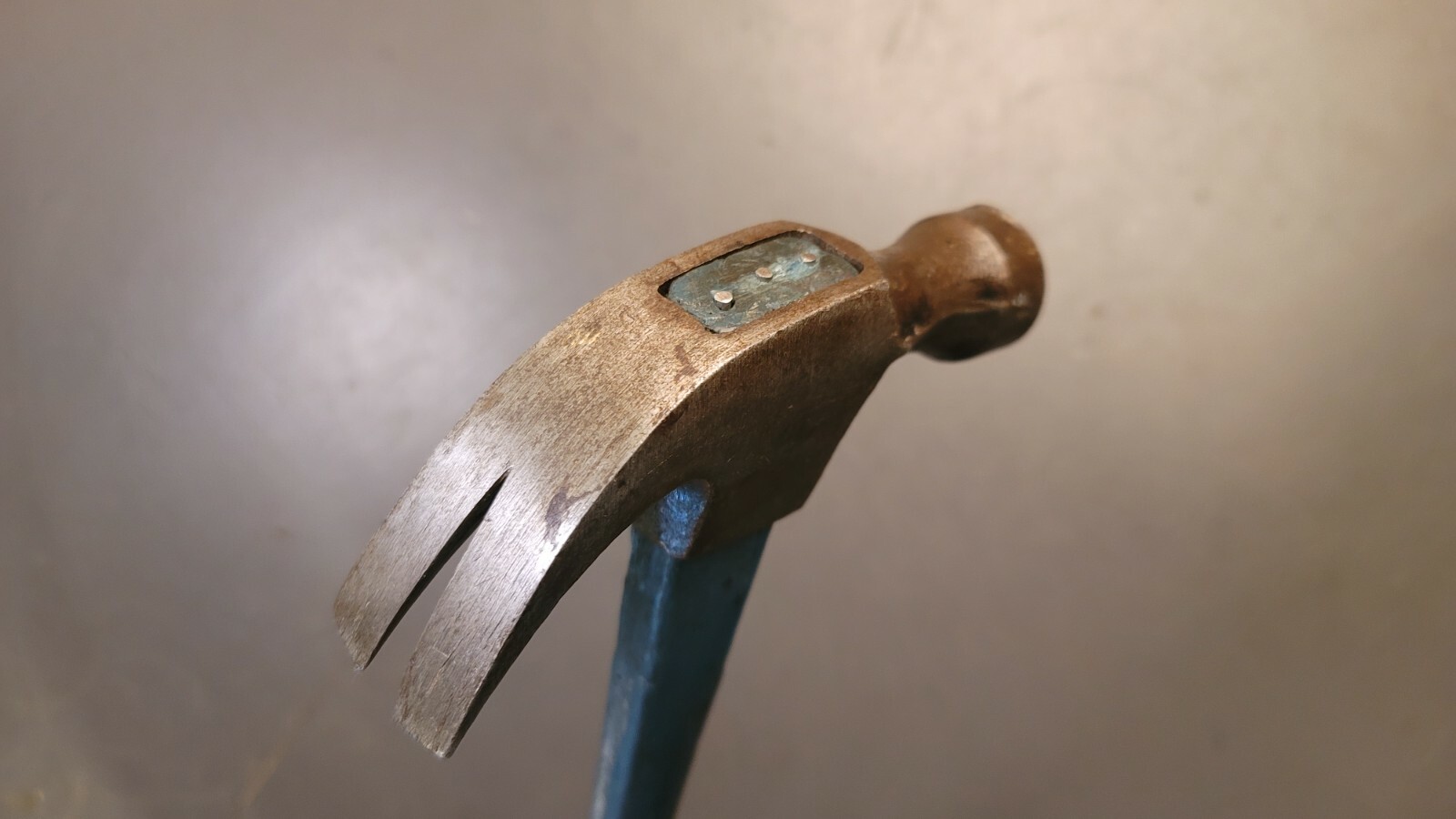 Vtg Stanley 16 oz. Claw Hammer No.52-416 Fiberglass Handle w/ Rubber Grip USA