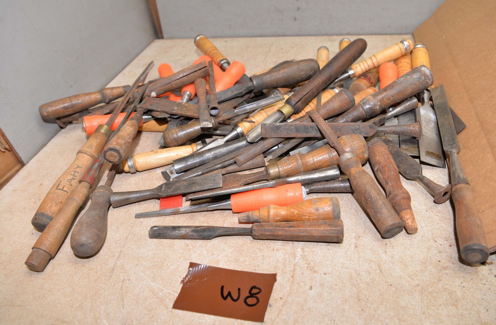 60 vintage wood carving chisels collectible woodworking huge tool lot W8