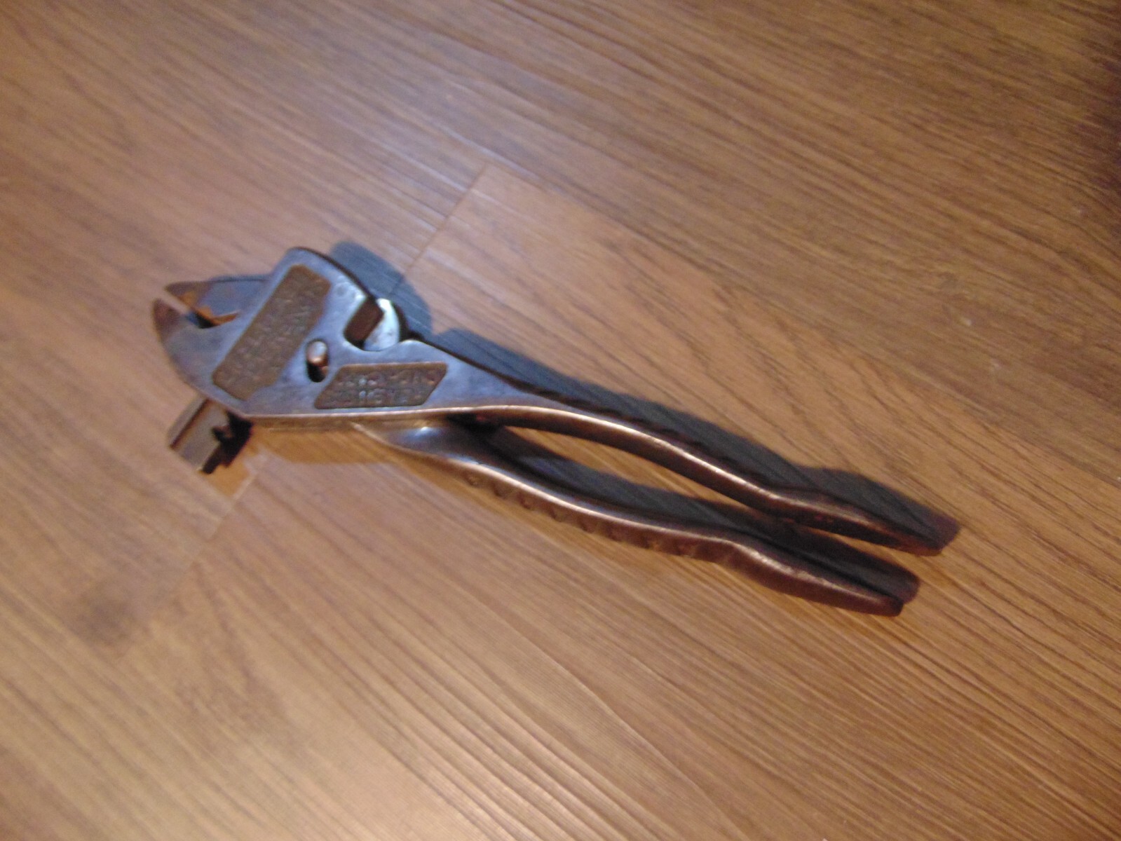 Vintage Eifel Plierench Auto Locking Adjustable Pliers Wrench Flash SLS Chicago