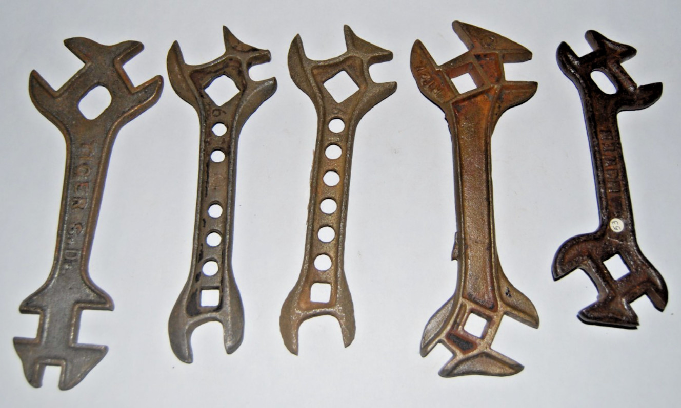 Antique Farm Implement Wrench Lot 5pc – IHC 1609 Tiger S.D. Bateman R121 Mower