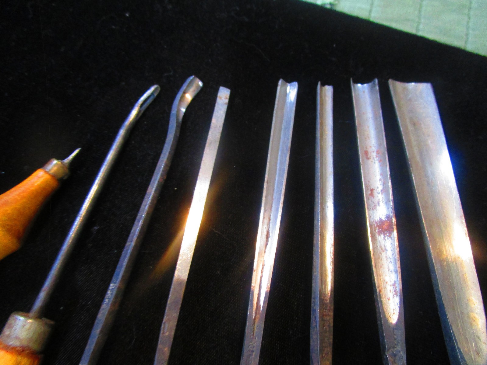 COL. G.G. GREEN Est. Antique BUCK BROS Wood Chisels ( 8 ) Largest Is 3/4″ Vtg