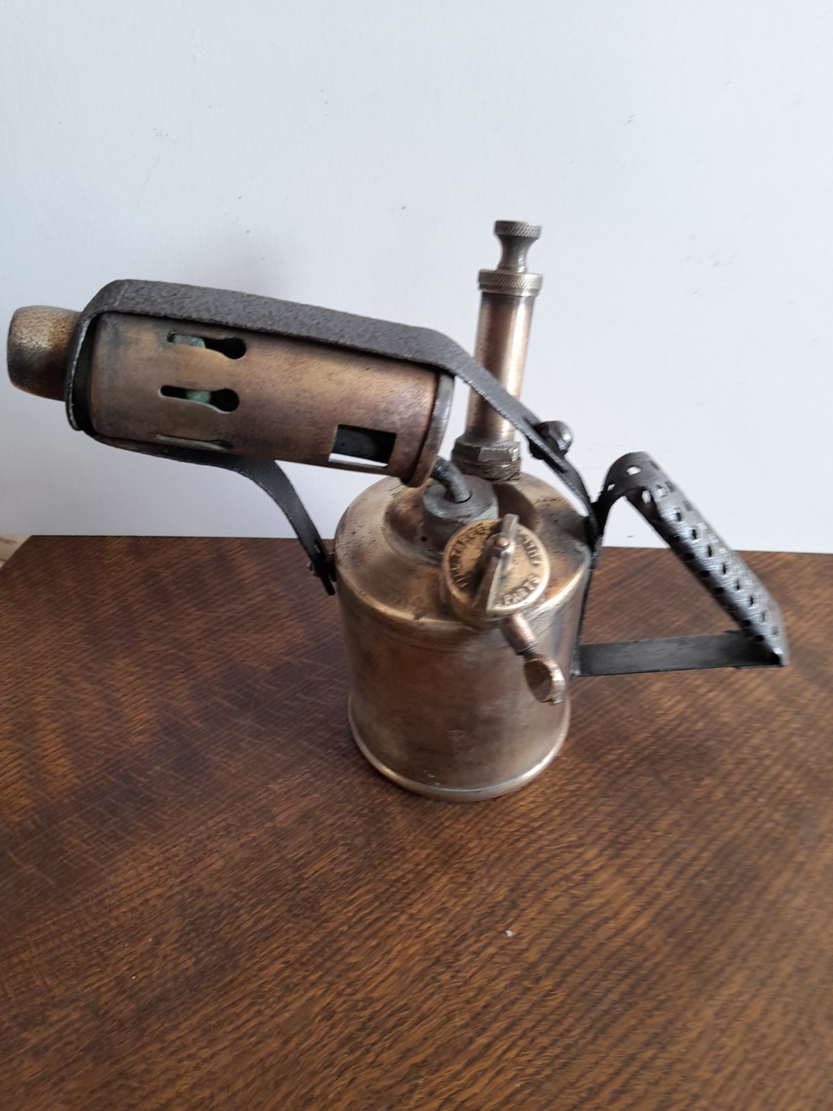 VINTAGE BLOW TORCH “MONITOR” BRITISH MADE PARAFFIN HEAVY BRASS POLISHED HANDLE