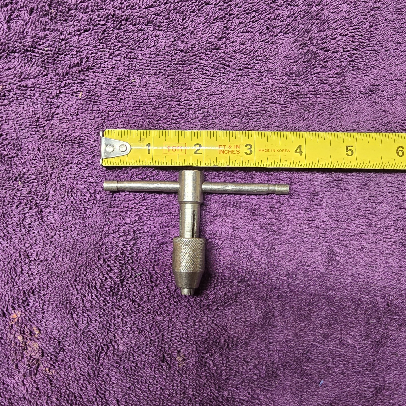 T handle tap wrench /no Brand Shown