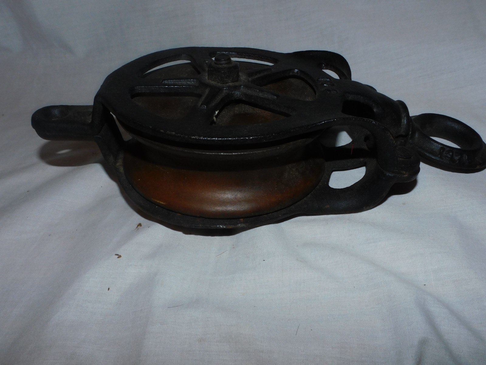 Antique Cast Iron & Wood Pulley #104 Barn Farmouse Vintage Country Decor, Rolls