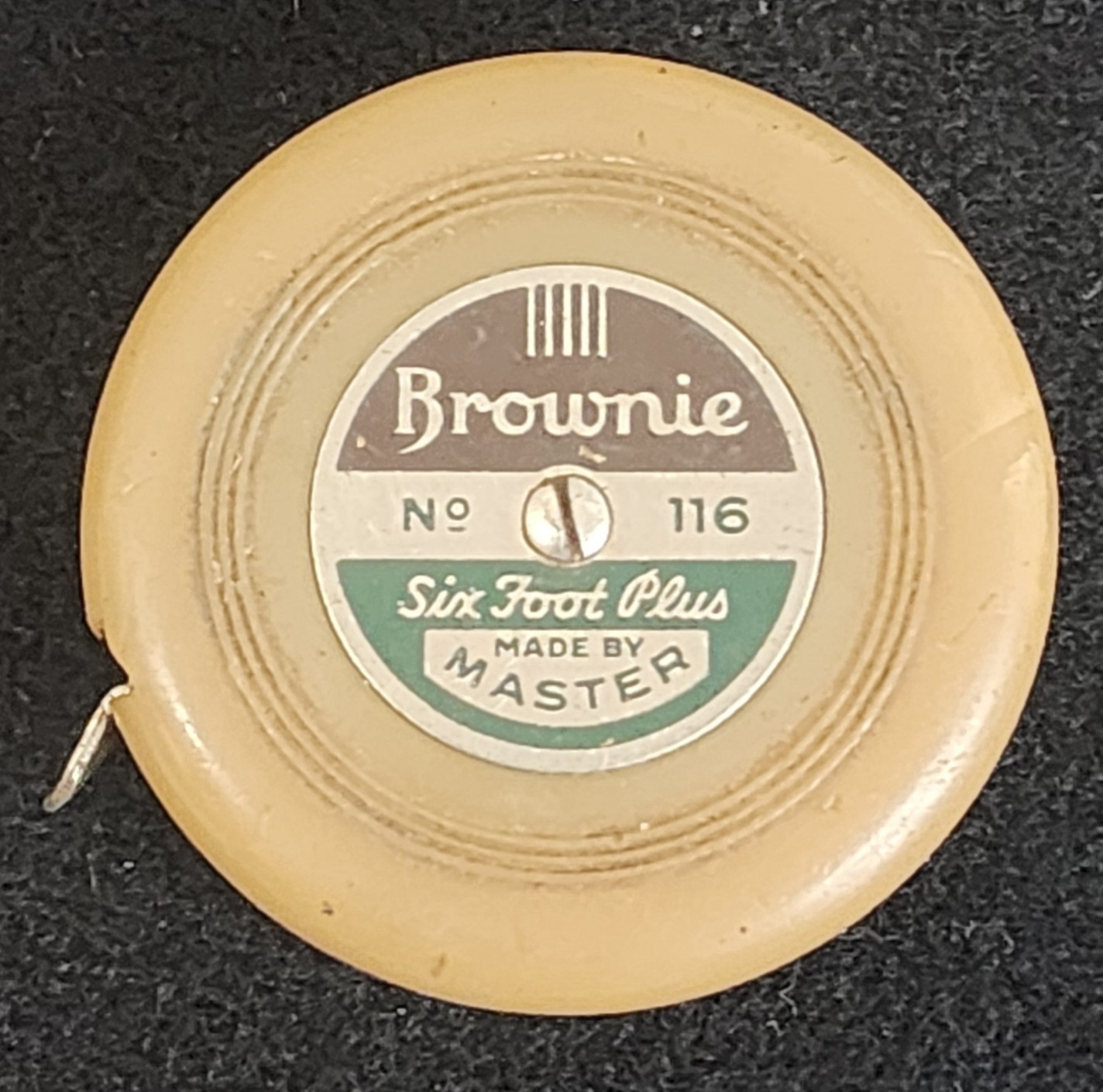 Vintage Round #116 Brownie 6 Foot Plus Plastic Case Tape Measure Made by Masters