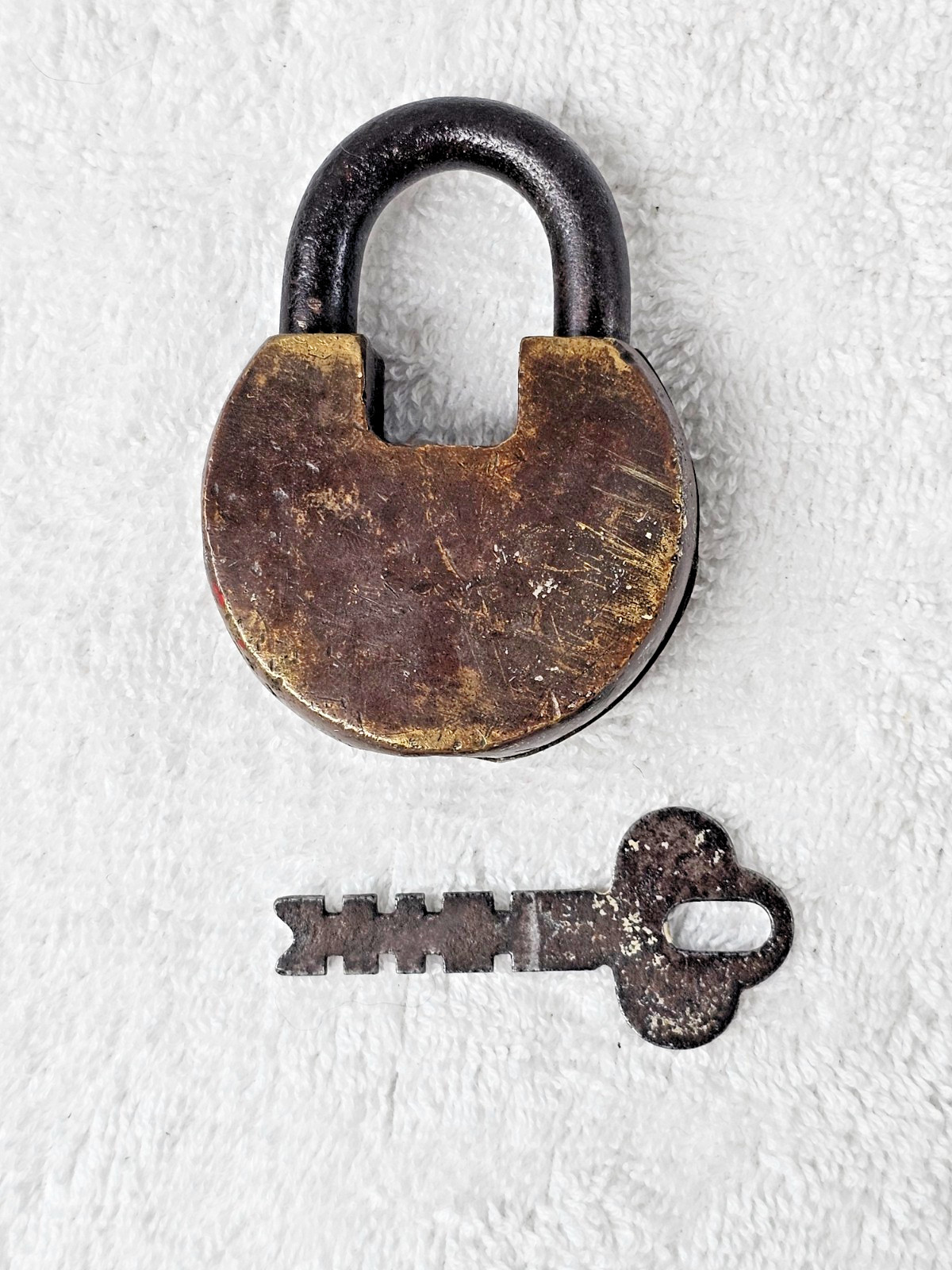 Antique Simmons Hardware Co Brass Pancake Padlock Lock Working Key Arrow S Logo