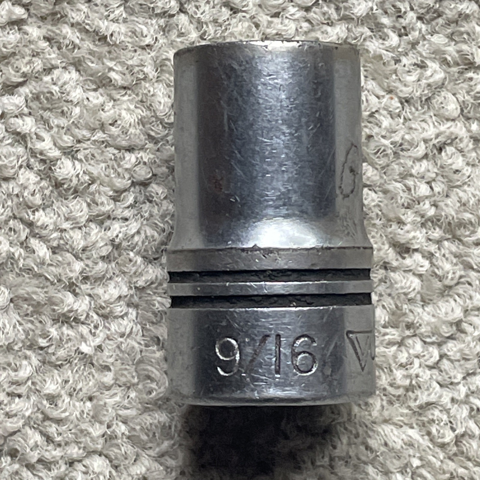 Vintage Vulcan 9/16″ Socket – 1/2″ Drive – 12 Point ST-1218