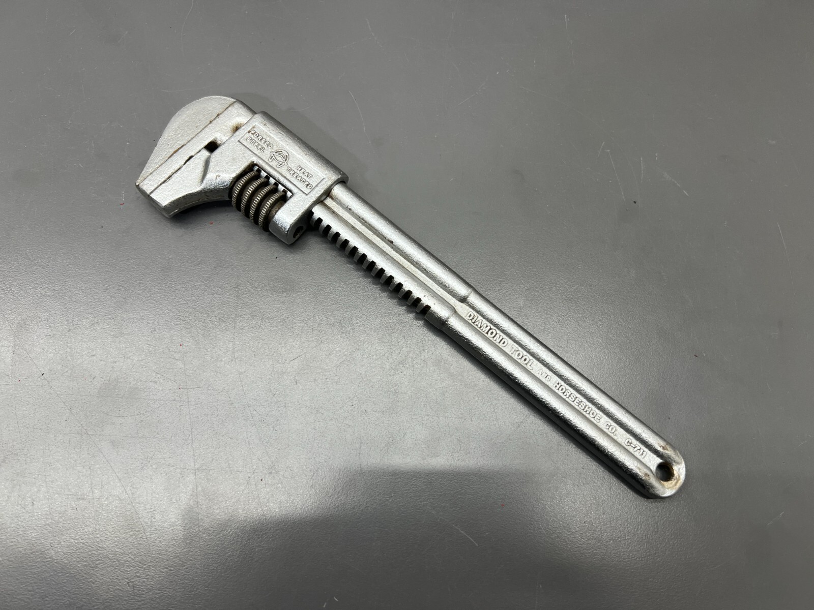 (U) VINTAGE DIAMOND HORSESHOE C-711 10.5″ SMOOTH JAW MONKEY WRENCH – CLEAN! USA