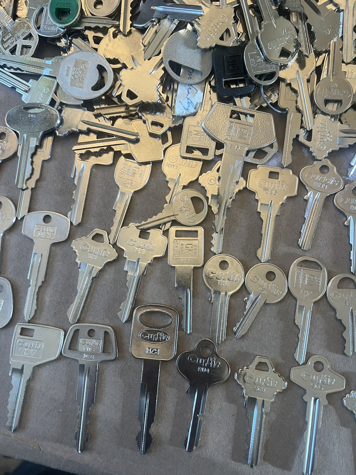 VINTAGE Car Keys Cars Curtis Lot 550
