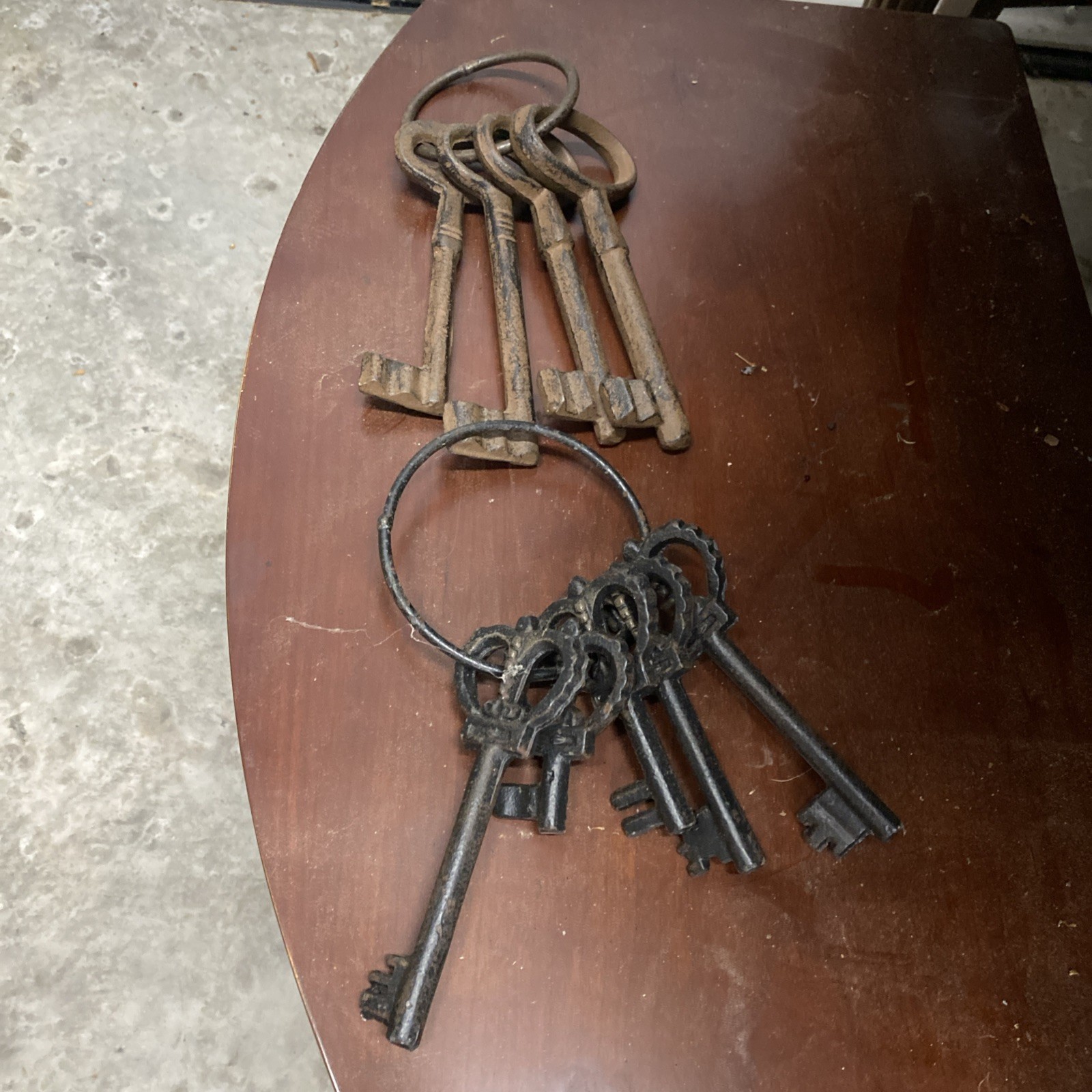 Rustic Jailor Pirate Skeleton Keys Ring brown & Black Cast Iron Old West Décor