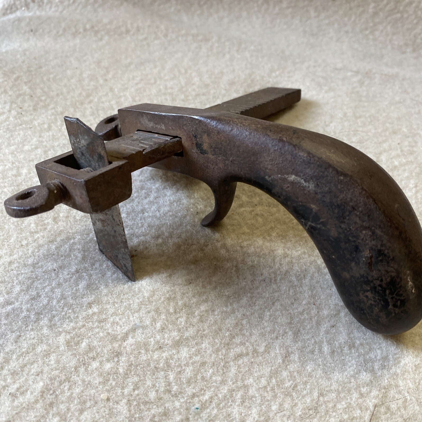 1876 Antique C S OSBORNE Leather Cutting Gauge Tool Cast Iron Pistol Grip USA