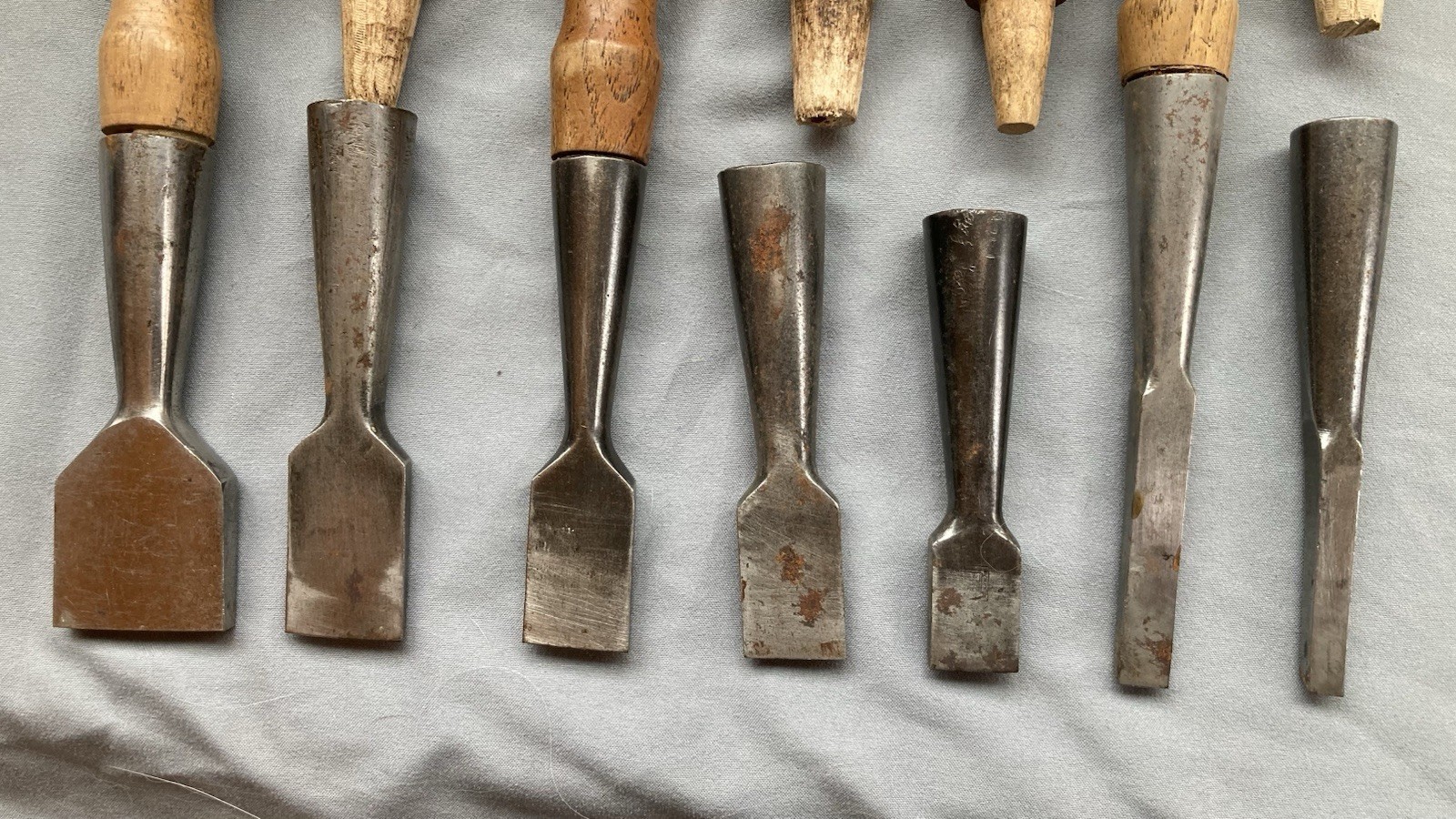 Lot Of 15 VINTAGE Assorted Wood Chisels STANLEY WITTE BUCK BROS KEEN KUTTER