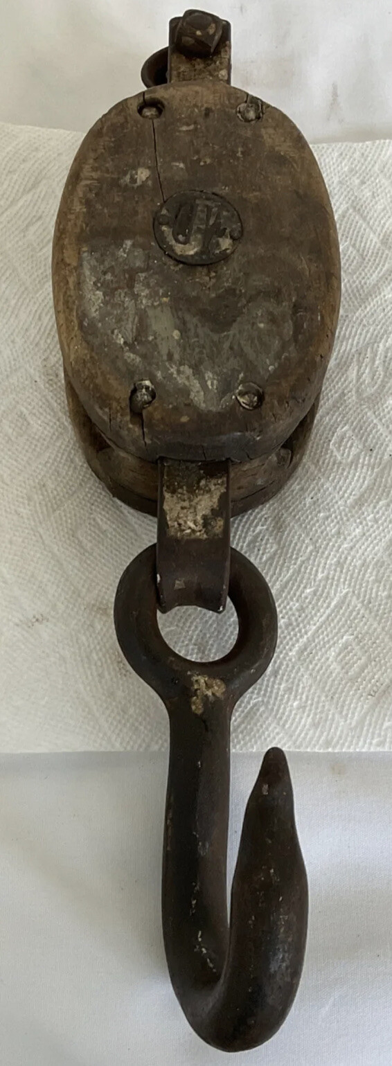 Vintage U-W Antique Farm Equipment Wooden Block Tackle Pully Hook /Great Display