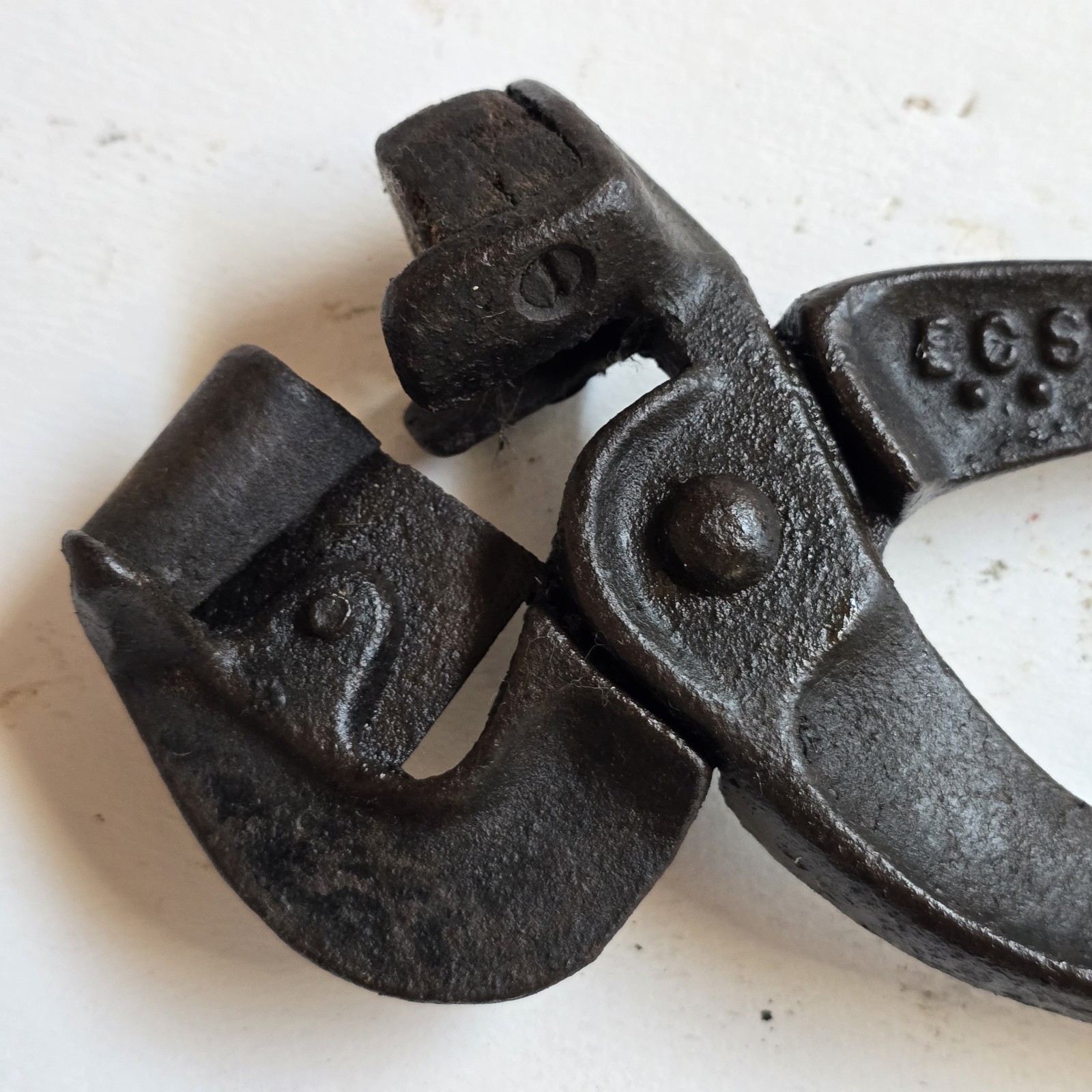Antique E.C. Stearns & Co Livestock Ear Notcher Marker Cast Iron Farm Tool 10”