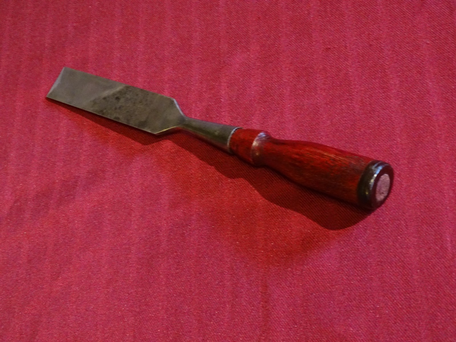 Stanley Made in USA 1-1/4″ Chisel with Red Hickory Handle Sharp and Honed VGC